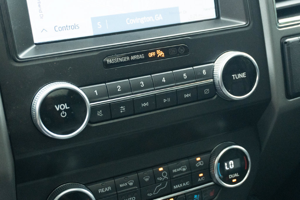 Used 2020 Ford Expedition XLT w/ Equipment Group 202A RWD image 28