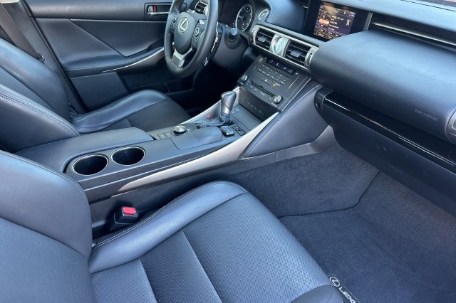 Used 2016 Lexus IS 200t w/ Navigation System Package RWD image 18
