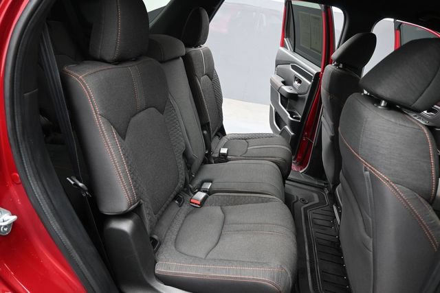 Used 2025 Honda Pilot Sport image 12