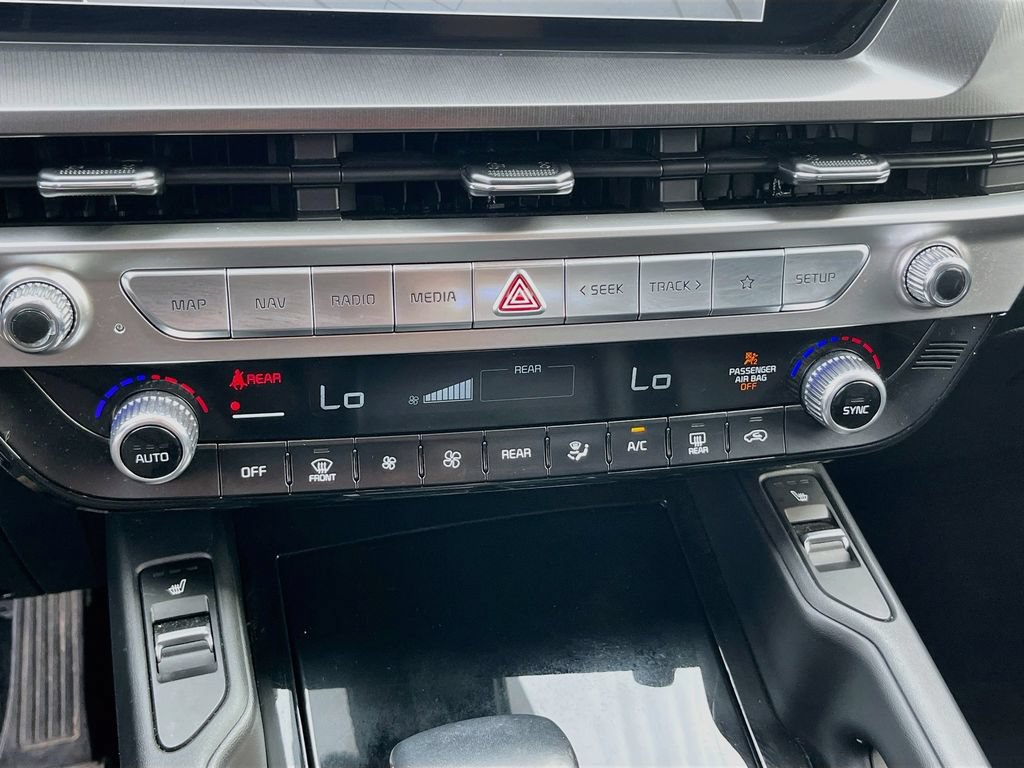 Used 2023 Kia Telluride S FWD image 16