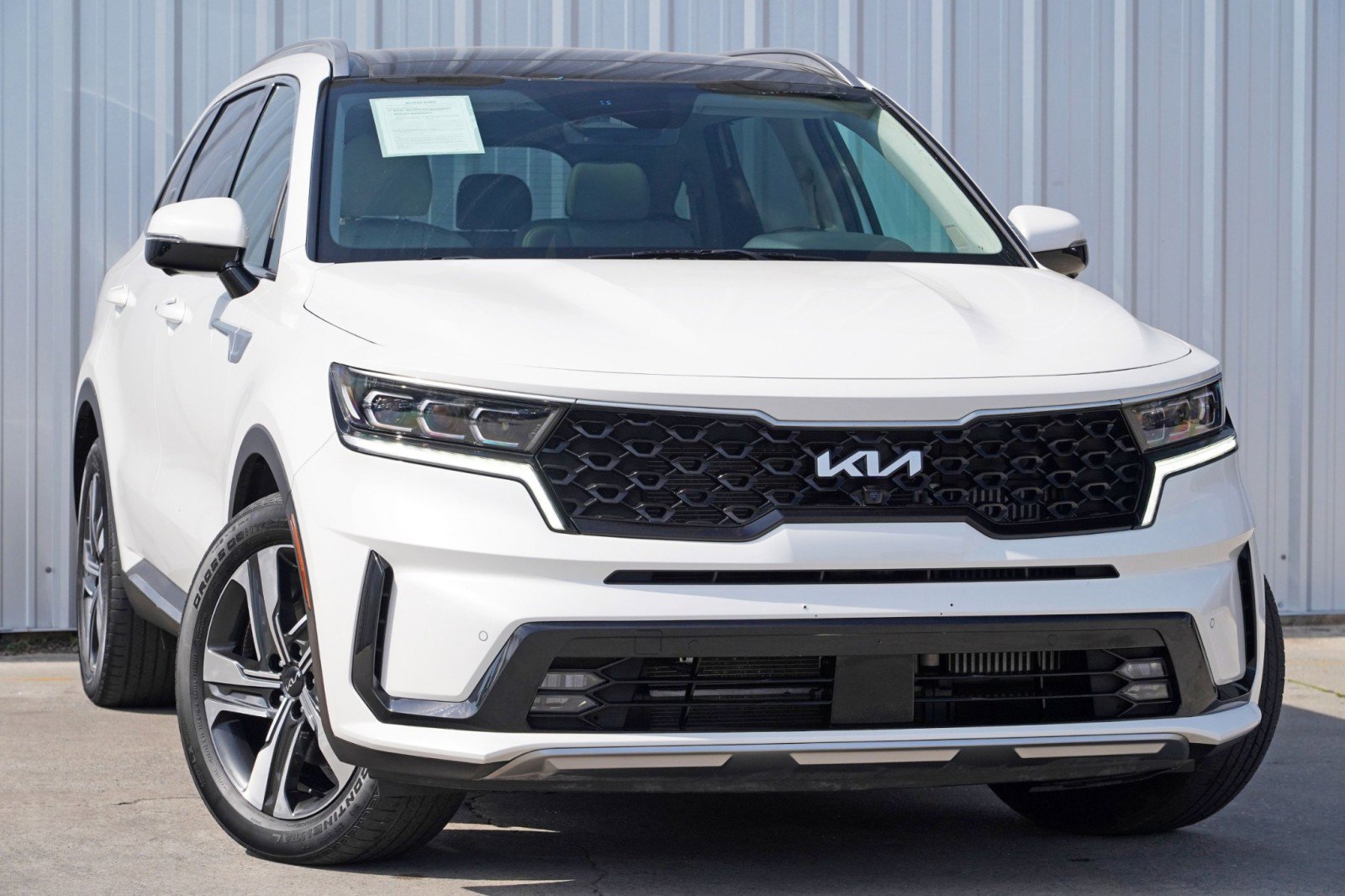 Used 2023 Kia Sorento SX Prestige image 2