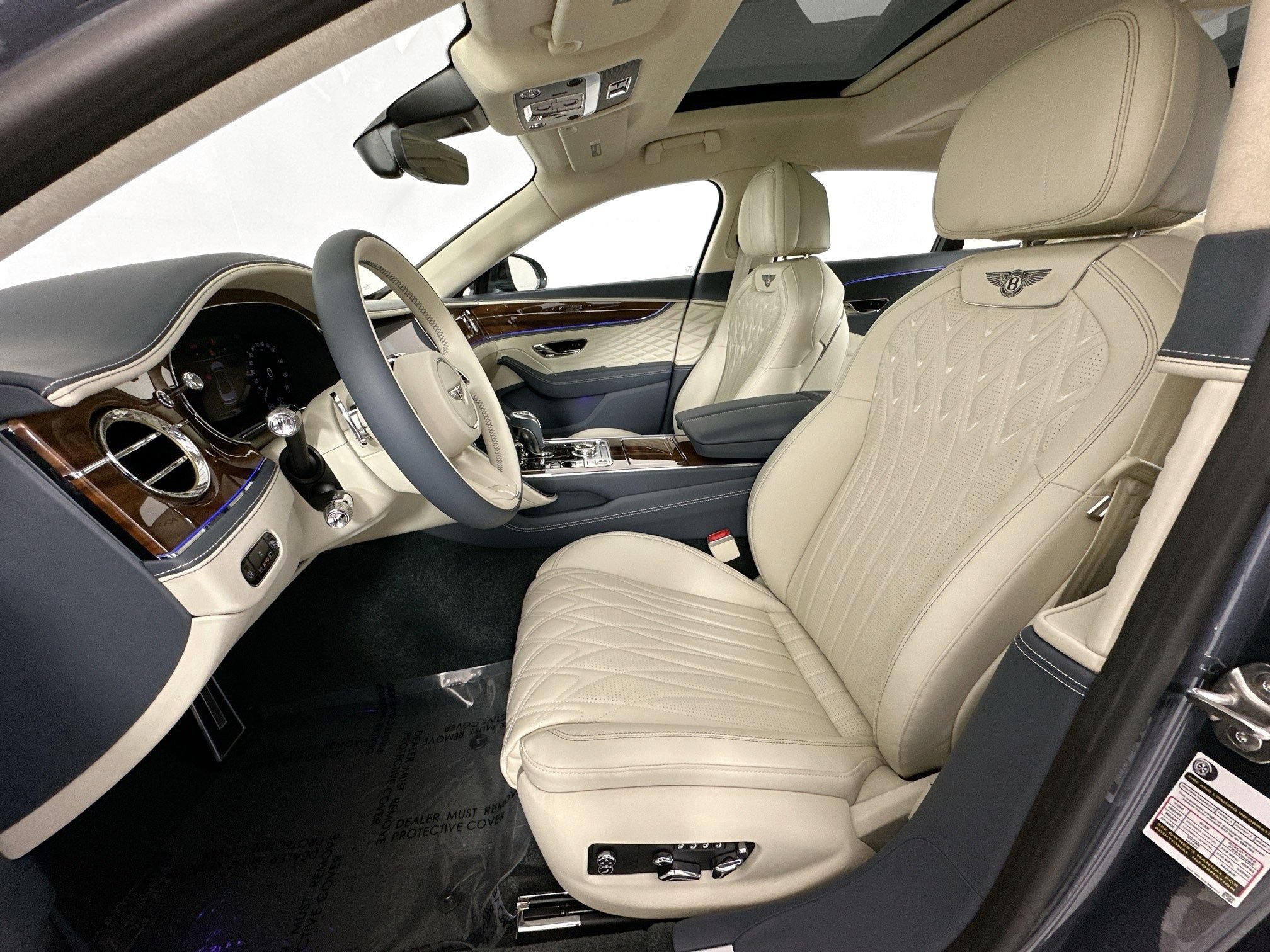 New 2026 Bentley Flying Spur Azure AWD/4WD image 18