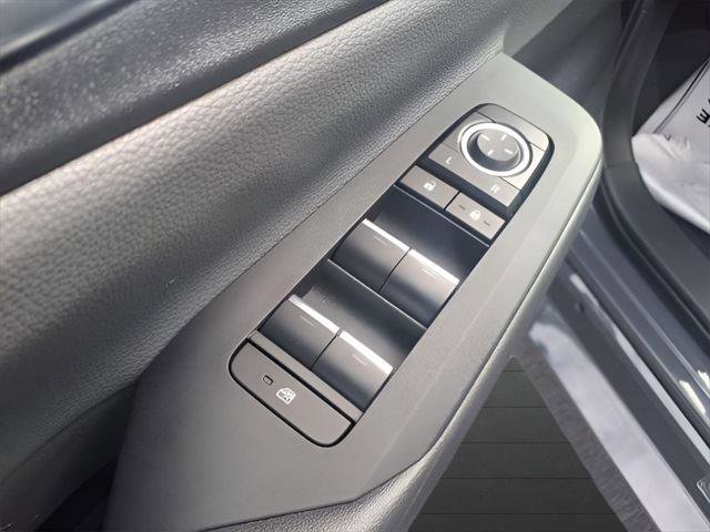 Used 2024 Toyota Prius XLE image 22