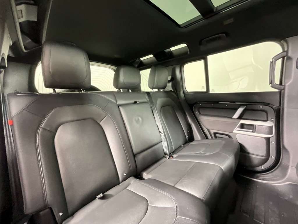 Certified 2023 Land Rover Defender 110 X-Dynamic SE image 22