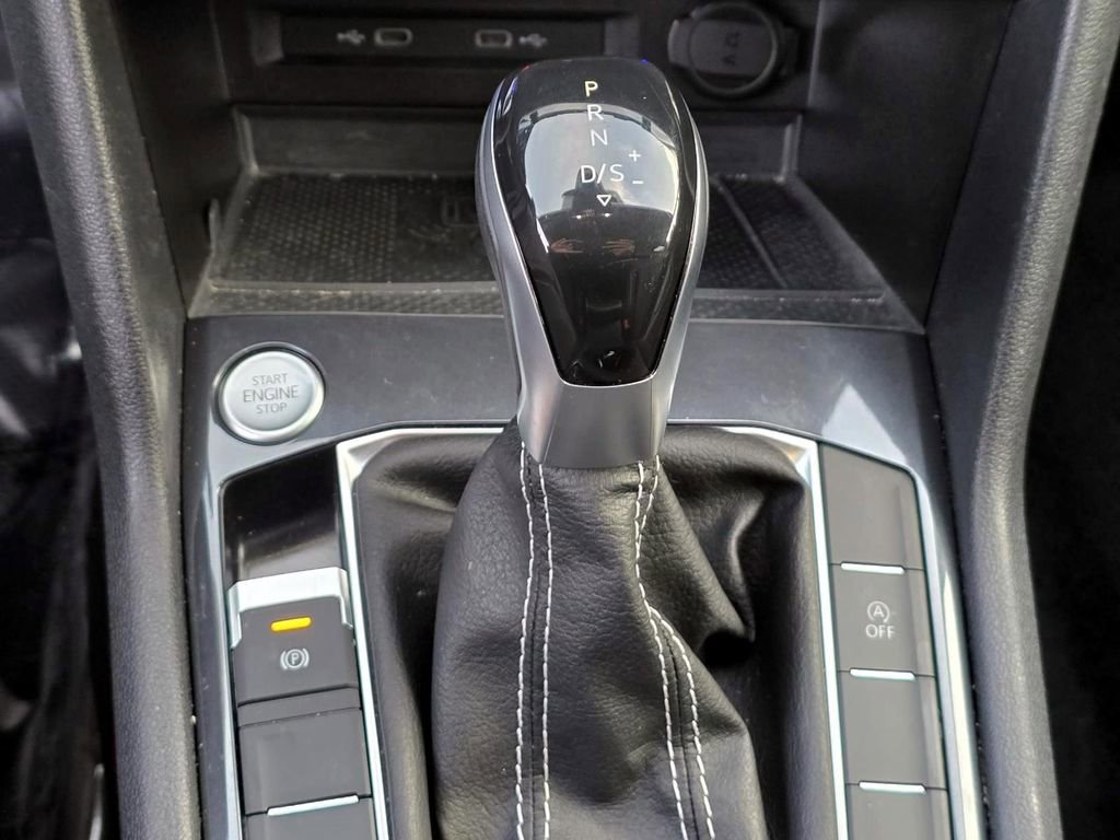 Used 2022 Volkswagen Tiguan SE AWD/4WD image 23