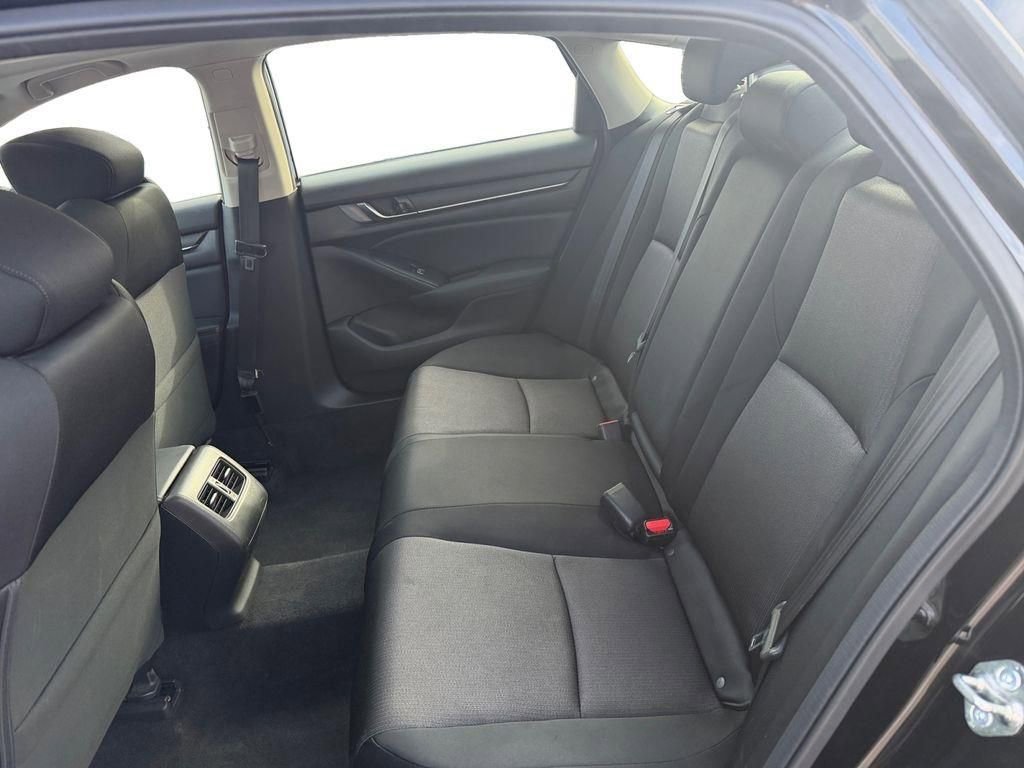 Used 2018 Honda Accord EX image 13