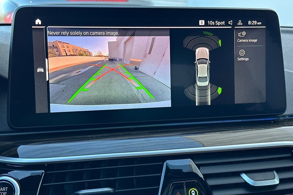 Used 2023 BMW 530e w/ Convenience Package image 21