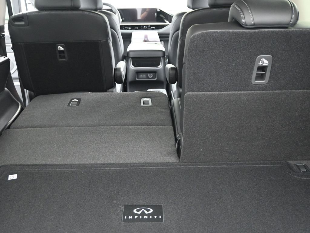 Used 2026 INFINITI QX80 Pure w/ Cargo Package AWD/4WD image 12