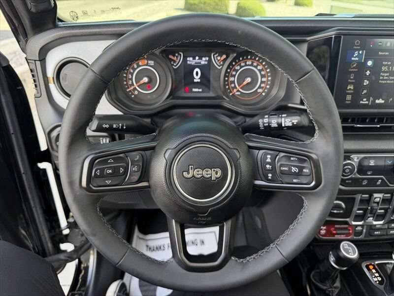 Used 2026 Jeep Wrangler Unlimited Sport AWD/4WD image 27