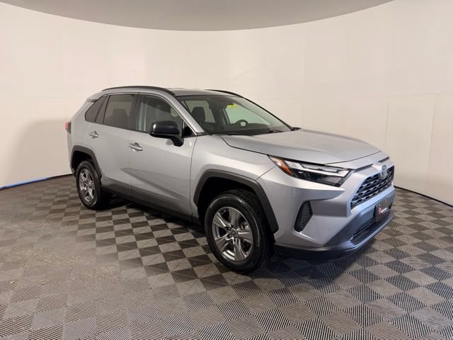 Used 2024 Toyota RAV4 LE AWD/4WD video 1