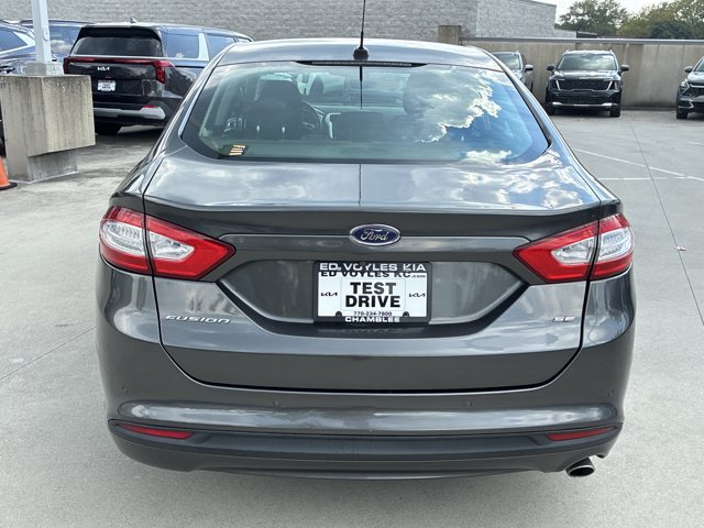 Used 2016 Ford Fusion SE FWD image 7