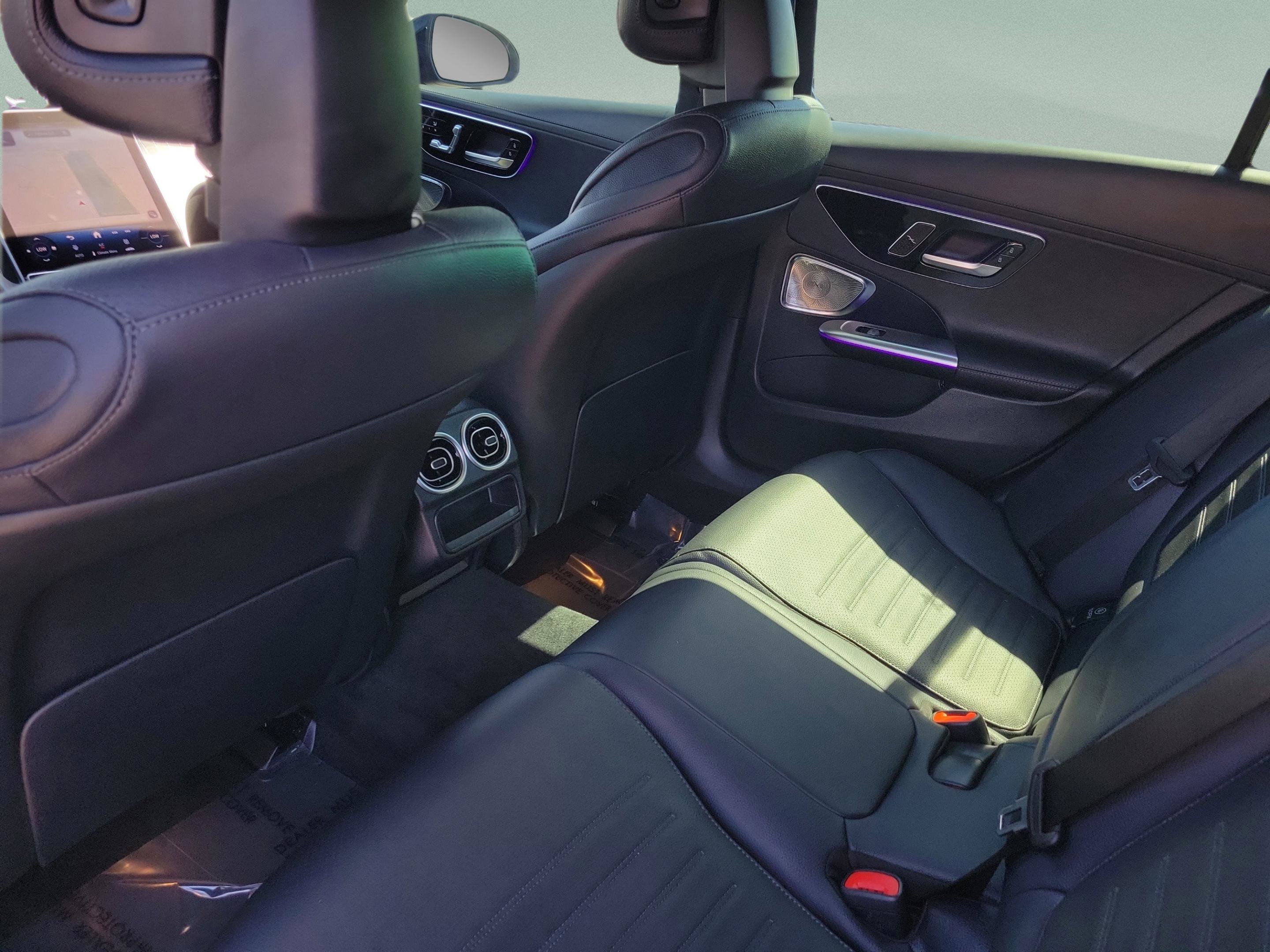 Used 2025 Mercedes-Benz C 300 Sedan image 10