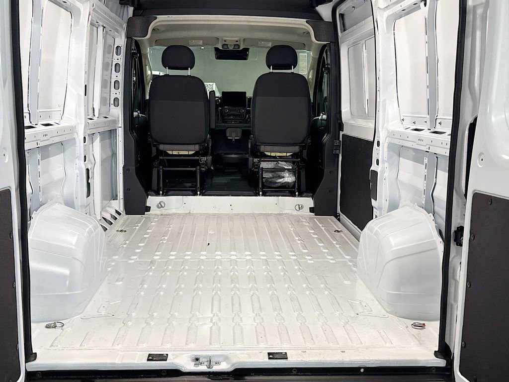 New 2026 RAM ProMaster 2500 w/ Quick Order Package 22G SLT image 20