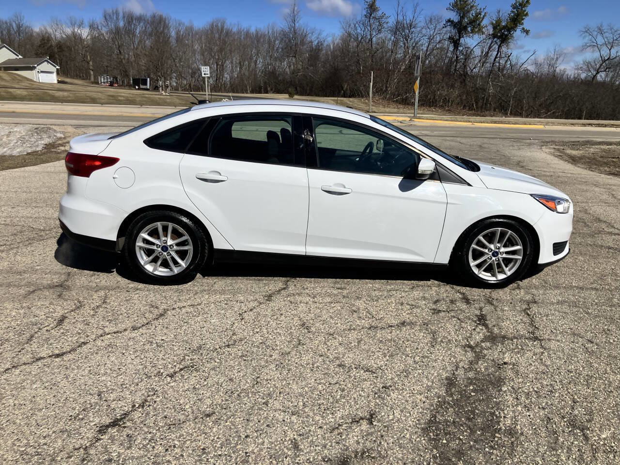Used 2017 Ford Focus SE image 7