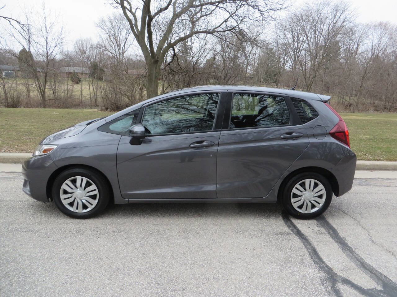 Used 2017 Honda Fit LX image 2