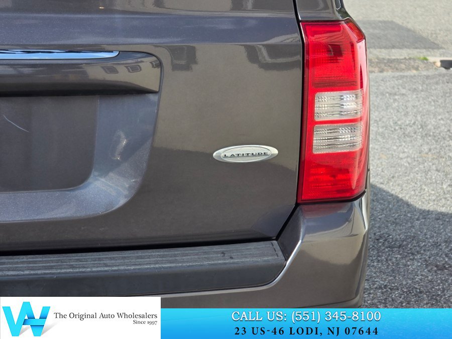 Used 2016 Jeep Patriot Latitude w/ Sun/Sound Group AWD/4WD image 9