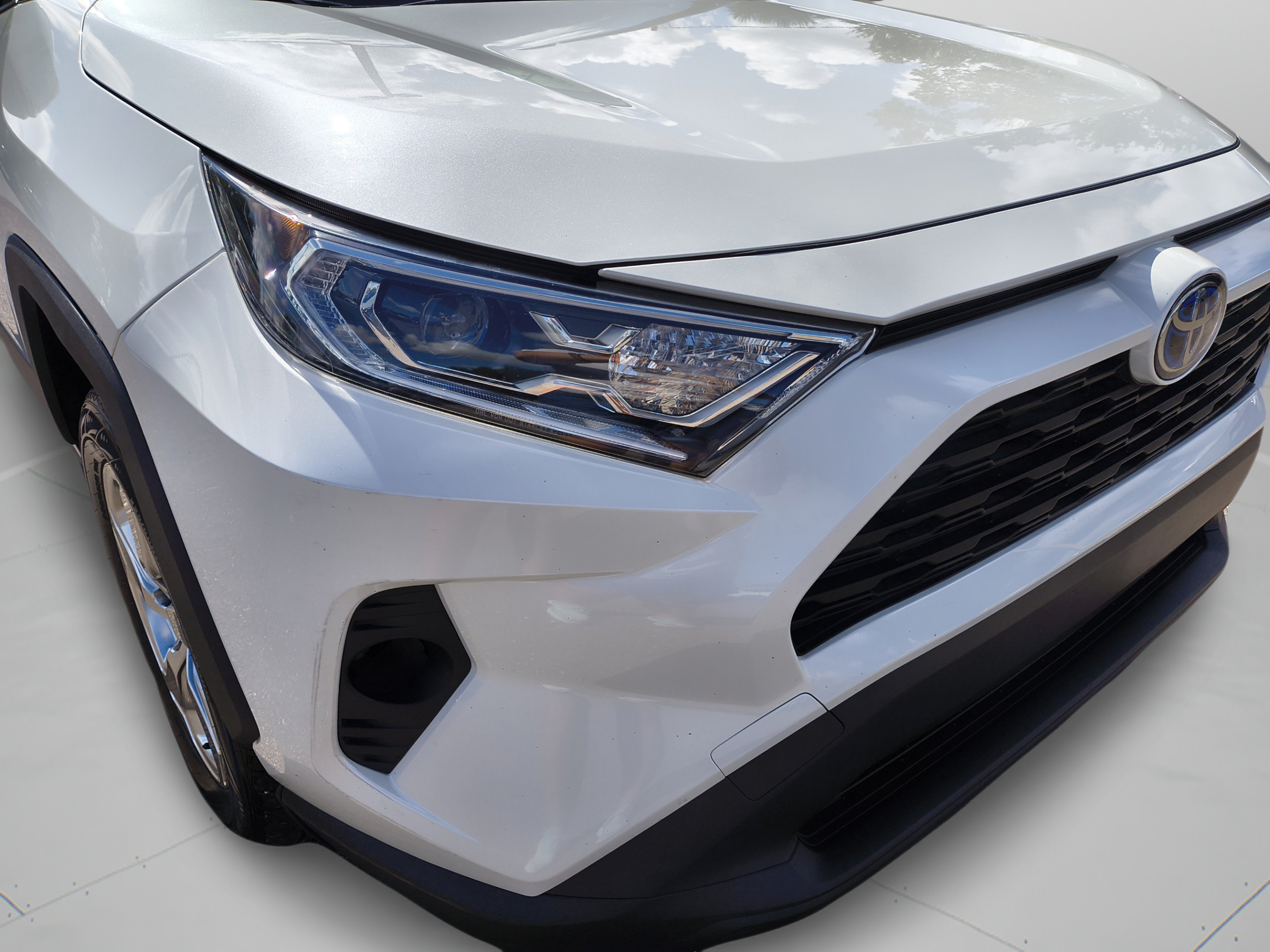 Used 2021 Toyota RAV4 XLE Premium AWD/4WD image 33