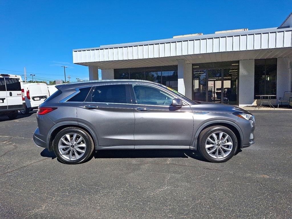 Used 2022 INFINITI QX50 Luxe image 7