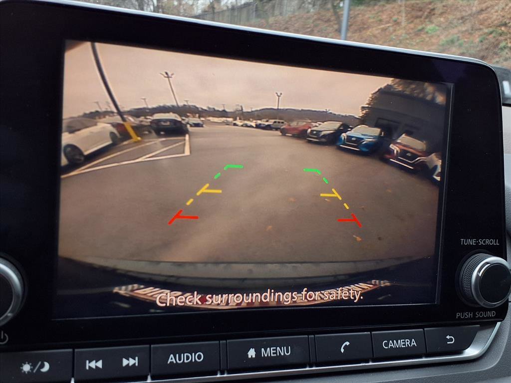 Used 2021 Nissan Rogue S image 17