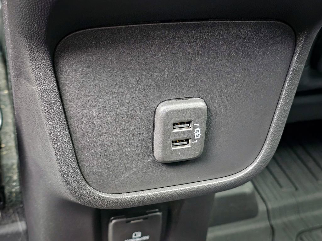 Certified 2022 GMC Terrain AT4 w/ Tech Package AWD/4WD image 34