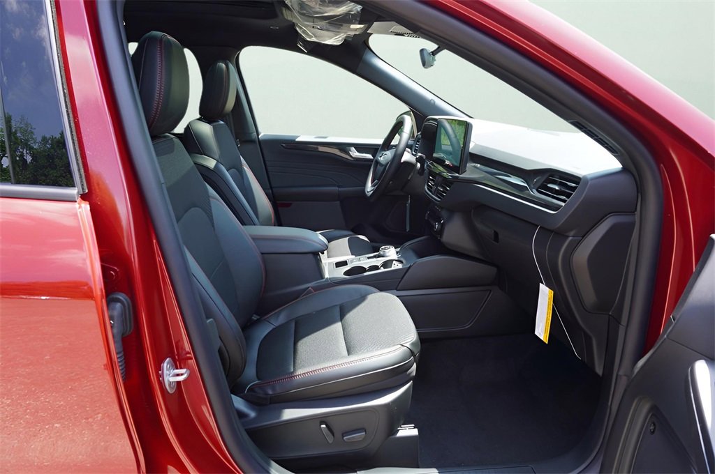 New 2025 Ford Escape ST-Line Elite w/ Tech Pack #2 image 9