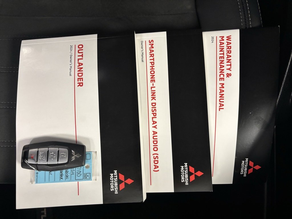 Used 2024 Mitsubishi Outlander SE image 31