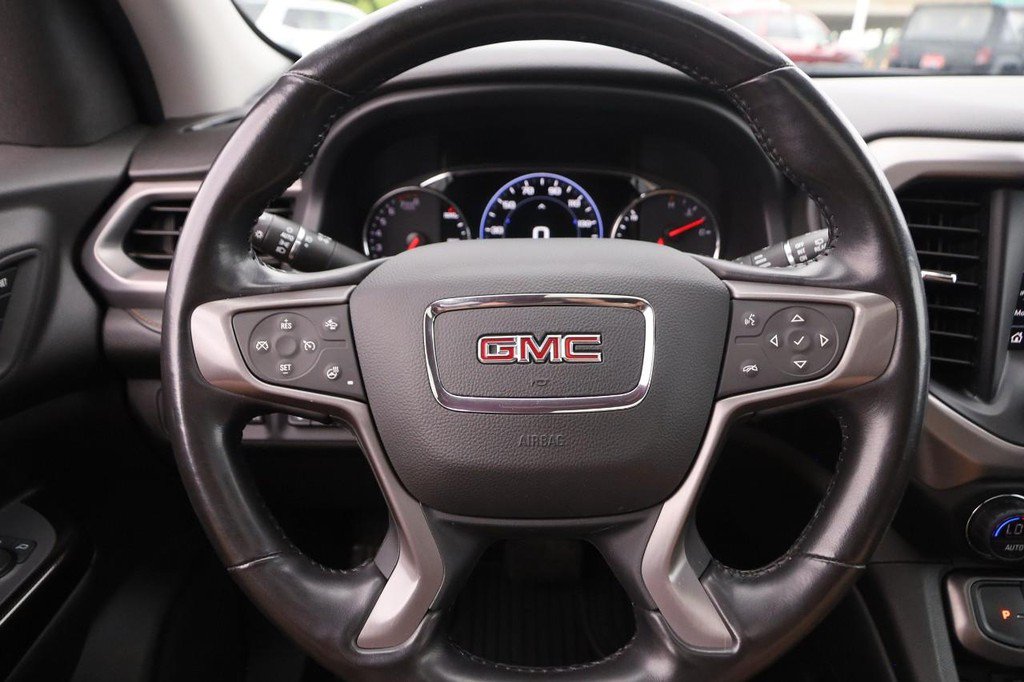 Used 2022 GMC Acadia AT4 w/ Technology Package AWD/4WD image 12