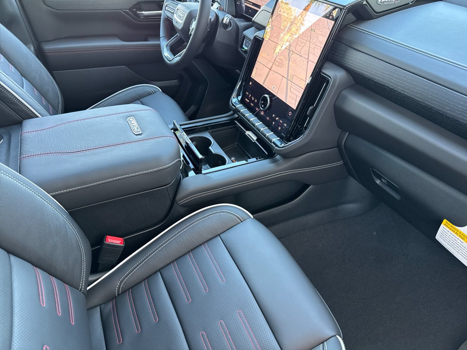 New 2026 GMC Yukon AT4 Ultimate AWD/4WD image 18