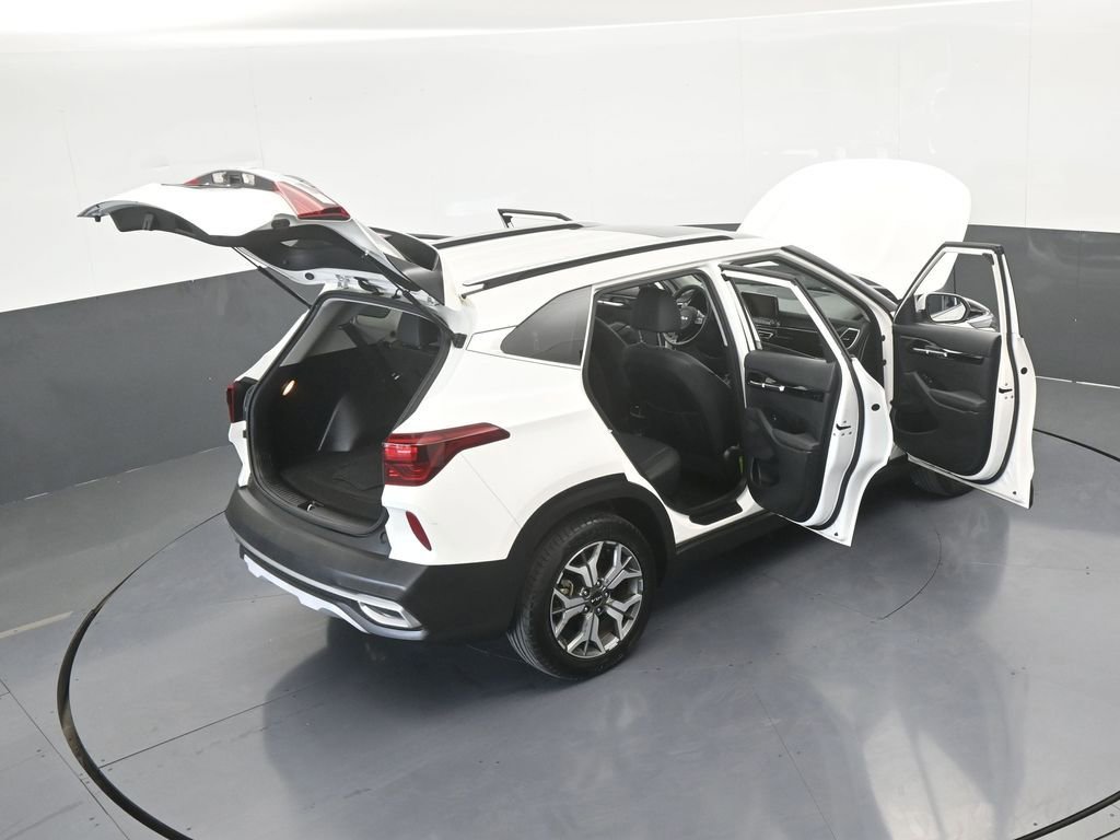 Used 2022 Kia Seltos EX image 71