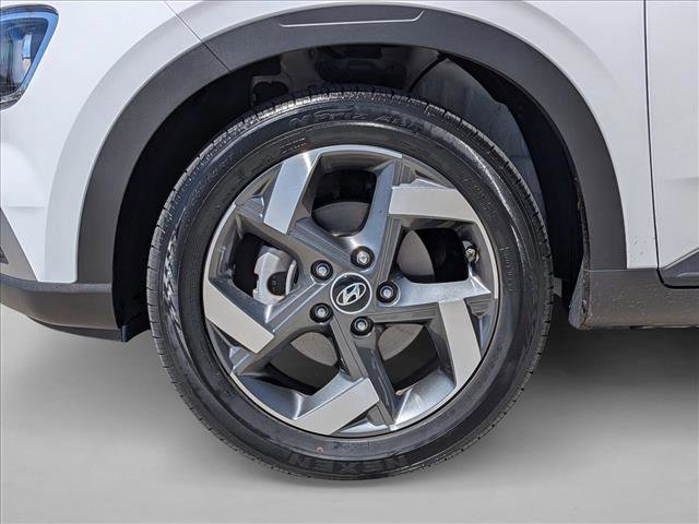 Used 2023 Hyundai Venue SEL FWD image 23