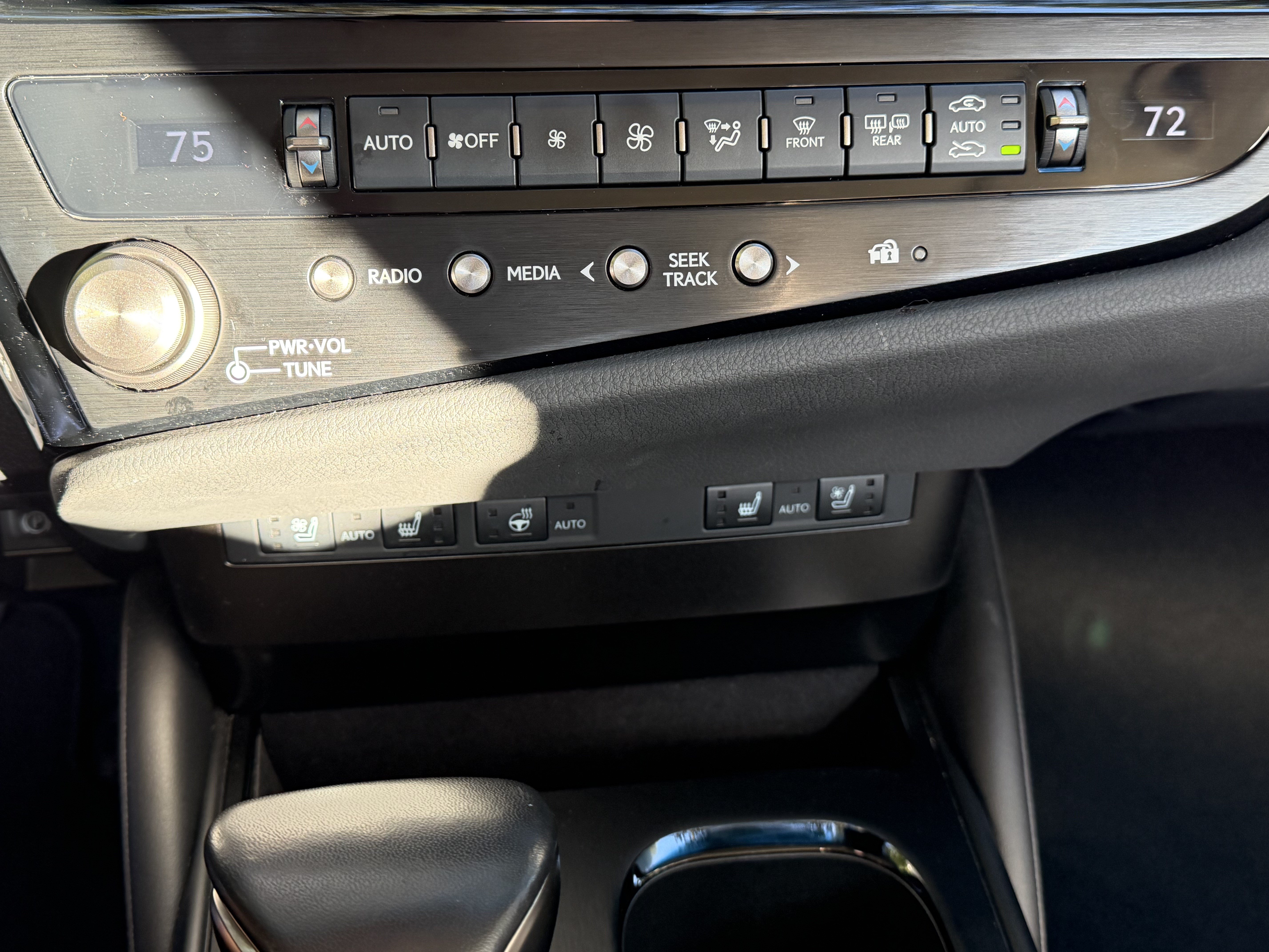 Used 2025 Lexus ES 350 w/ Premium Package FWD image 24
