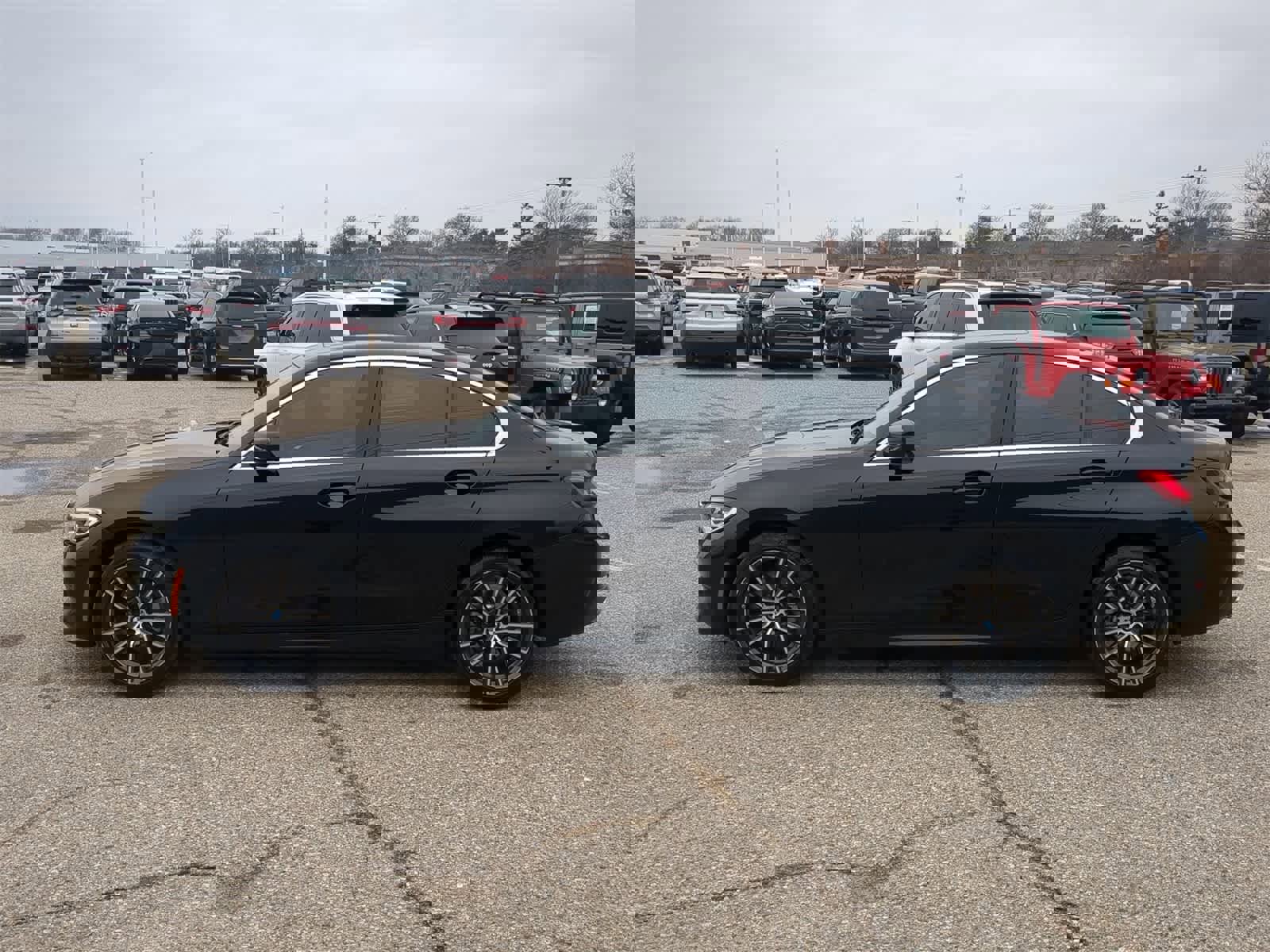 Used 2019 BMW 330i xDrive Sedan w/ Convenience Package image 11