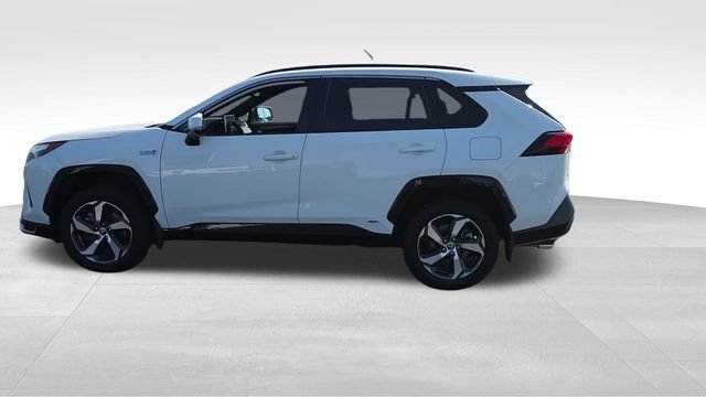 Used 2024 Toyota RAV4 SE w/ Weather & Moonroof Package AWD/4WD image 7