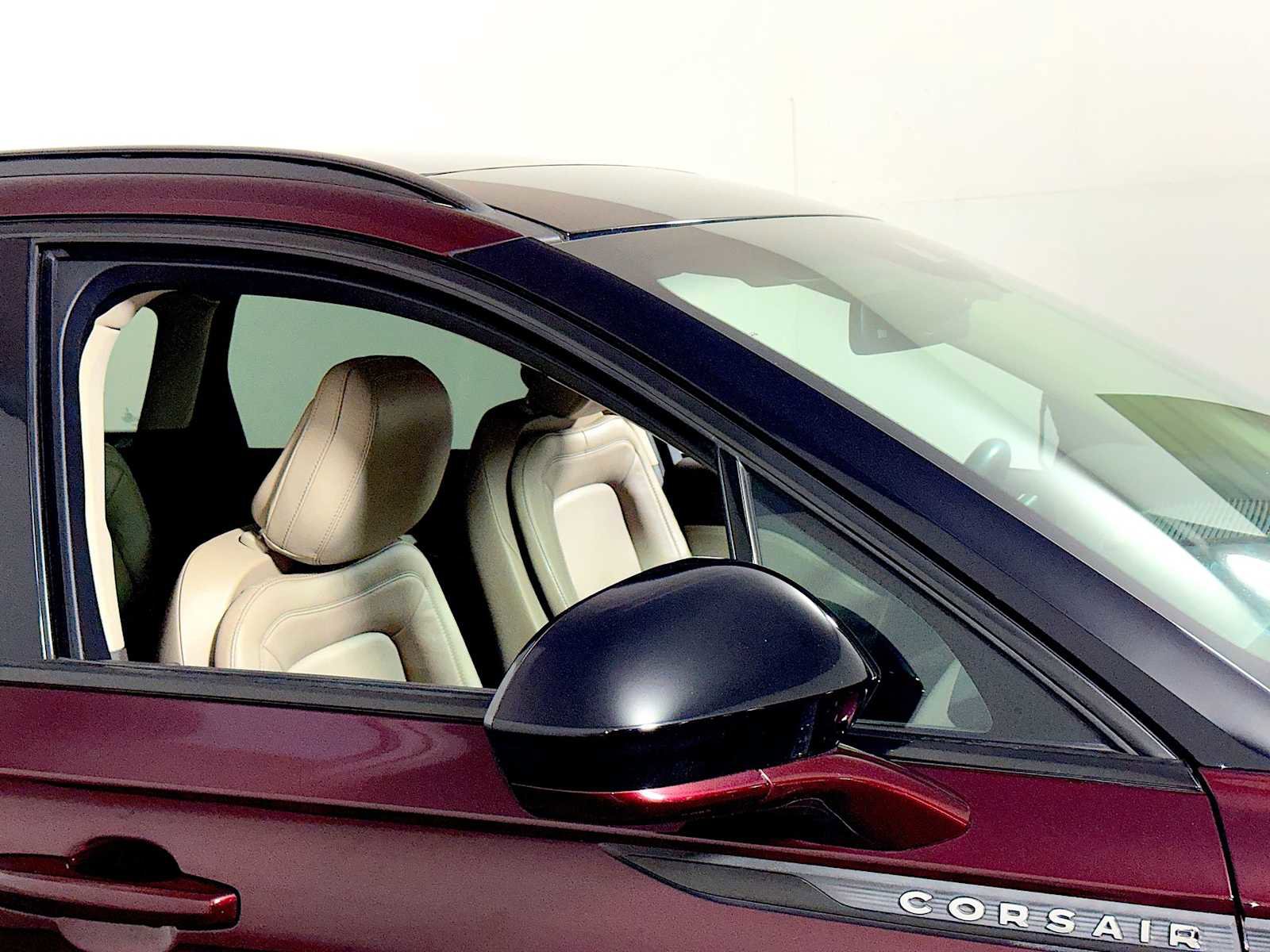 Used 2020 Lincoln Corsair AWD w/ Premium Package image 30