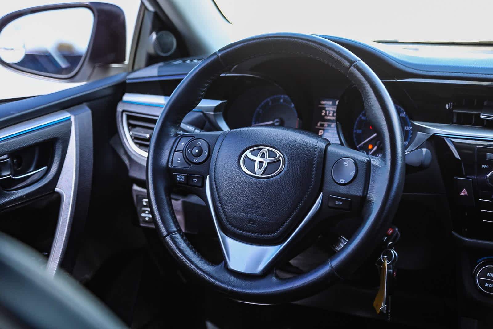 Used 2014 Toyota Corolla S FWD image 15