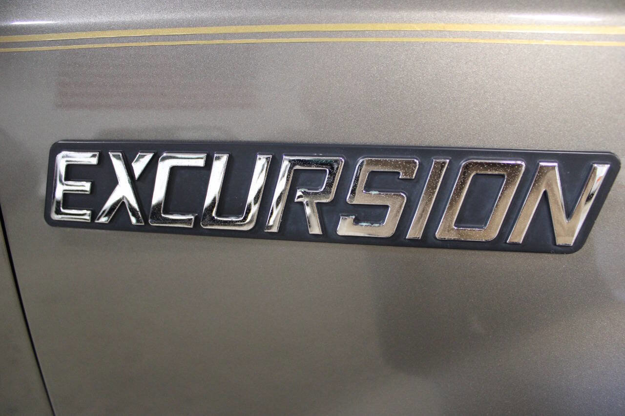 Used 2004 Ford Excursion Limited image 15