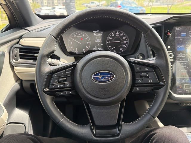 Used 2025 Subaru Forester Premium AWD/4WD image 18