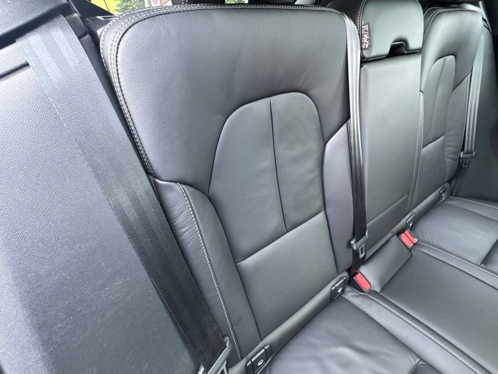 Used 2023 Volvo XC40 B5 Plus AWD/4WD image 62