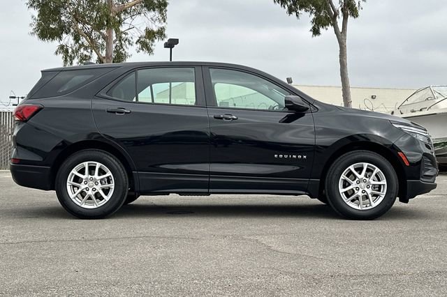 Used 2023 Chevrolet Equinox LS FWD image 3