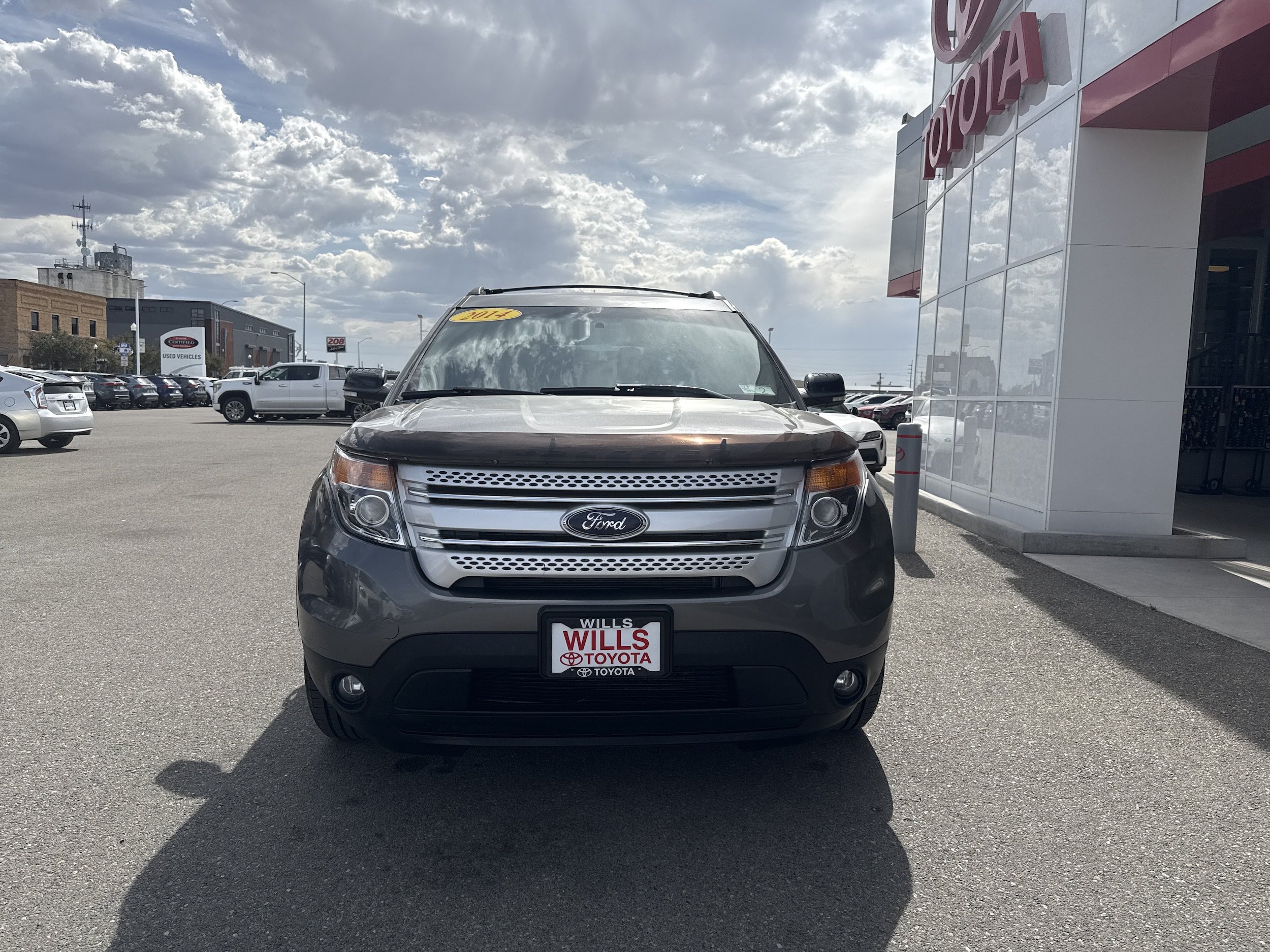 Used 2014 Ford Explorer XLT AWD/4WD image 4