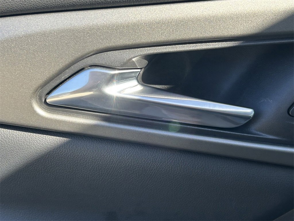 Used 2025 Chevrolet Traverse LT image 24