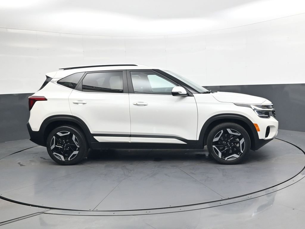 Used 2024 Kia Seltos SX image 3