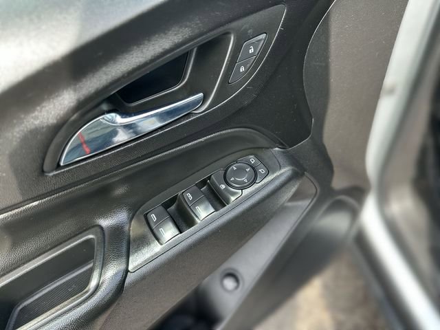 Used 2022 Chevrolet Equinox LT w/ Driver Convenience Package image 17