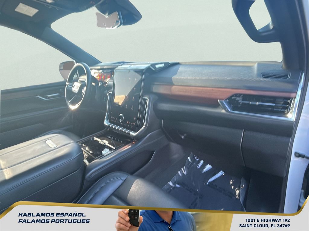 Used 2025 GMC Yukon XL Denali image 41
