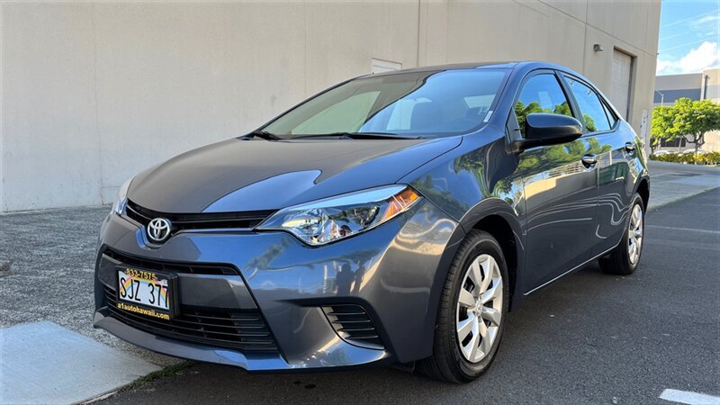 Used 2015 Toyota Corolla LE FWD image 1