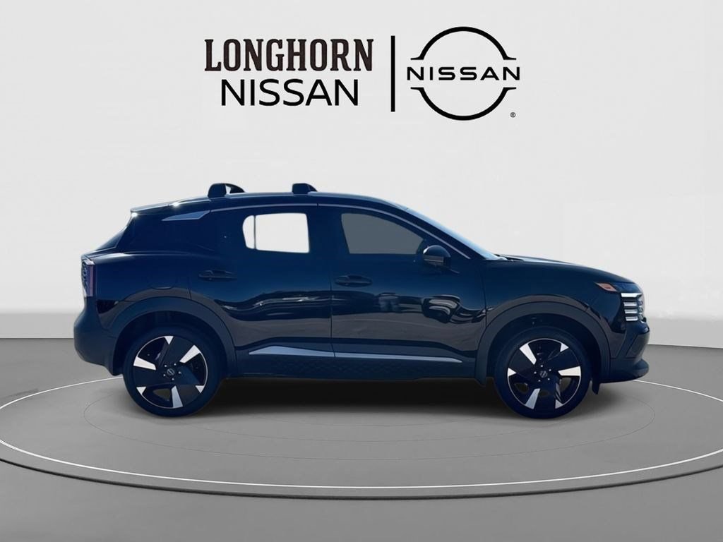 New 2026 Nissan Kicks SR w/ Illumination Package FWD image 8