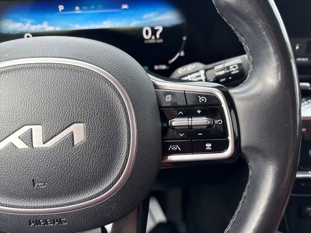 Used 2022 Kia Carnival SX Prestige image 14