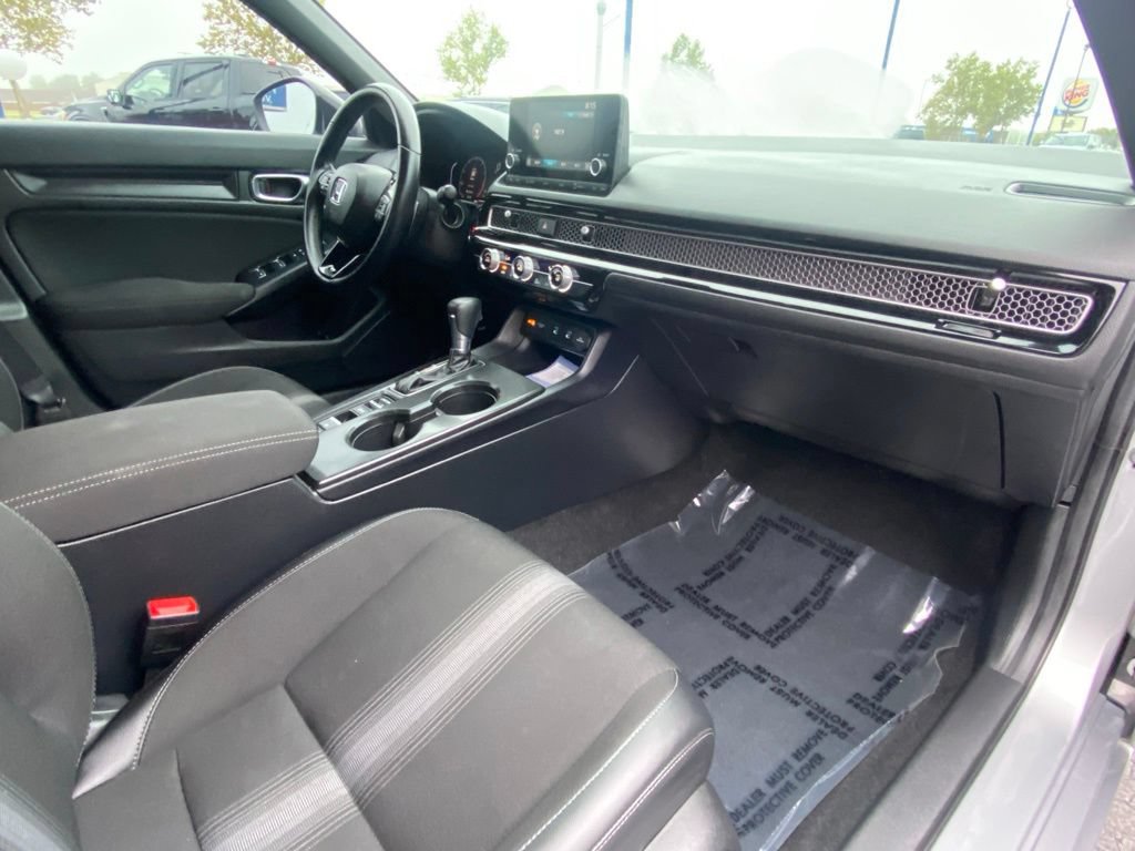 Used 2025 Honda Civic Sport image 36