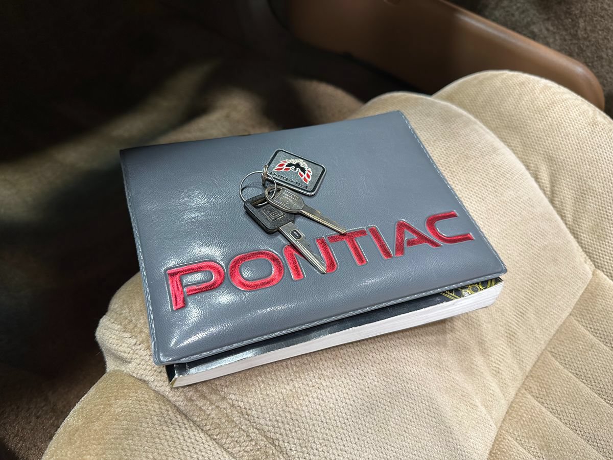 Used 1992 Pontiac Firebird Convertible RWD image 31