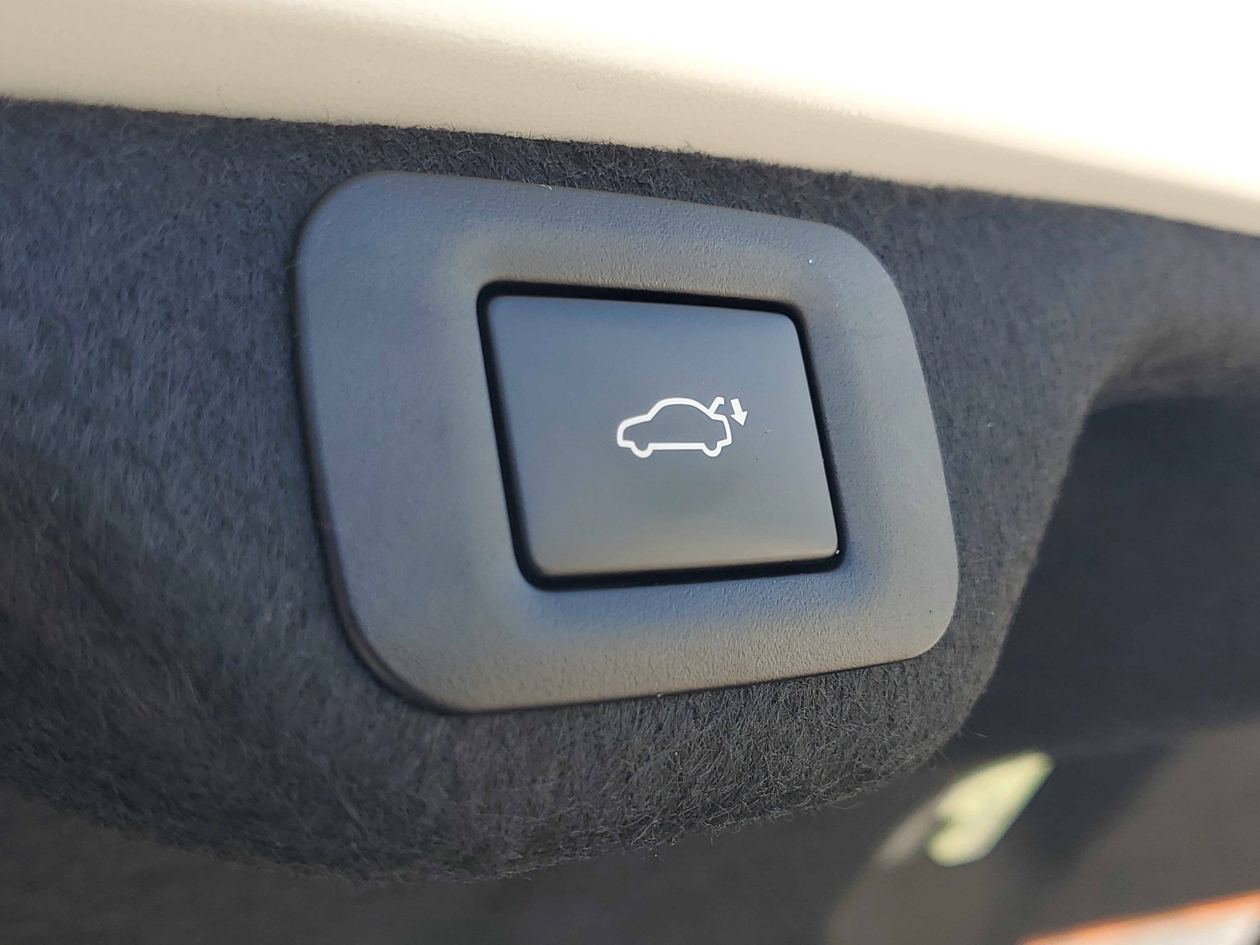 Used 2025 Lexus ES 350 w/ Premium Package image 9